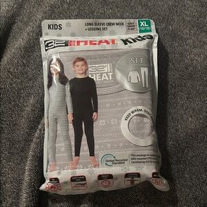 32 Degrees Kids Gray and Black Thermal Set